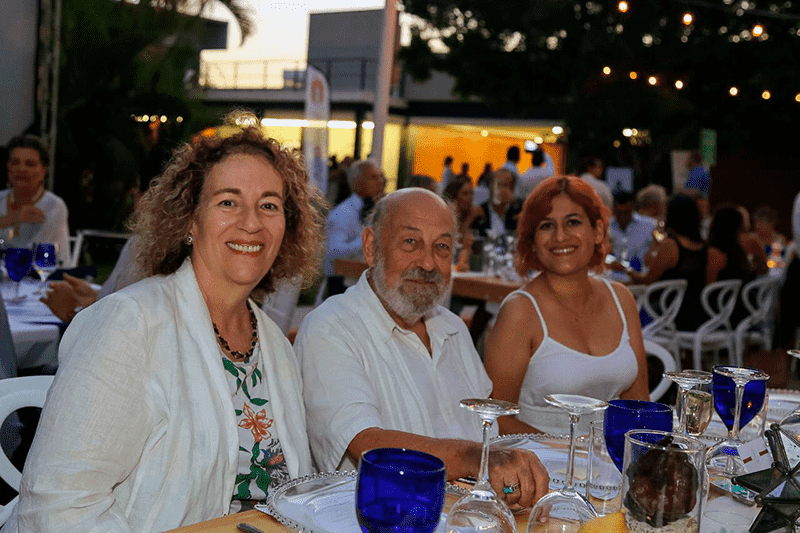 Diabetes Prevention Event: Dr. Leslie Korn, her husband Dr. Rudolph Rÿser and Fátima Mora.