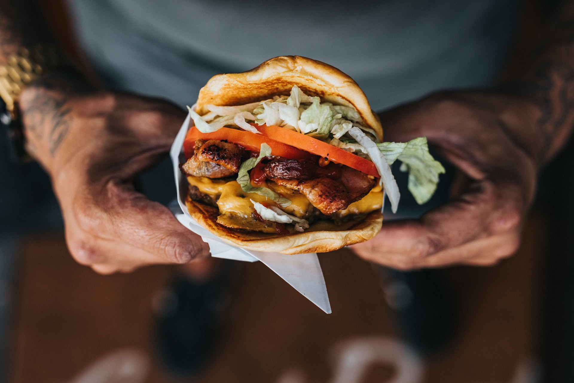Burger with tomato and lettuce